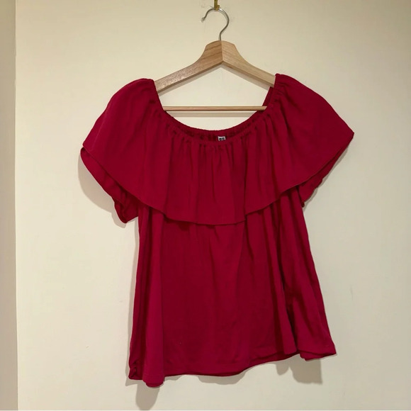 Women’s Uniqlo Brand Red Off the Shoulder Flowy Soft Lightweight T-Shirt Size: L - Picture 3 of 13